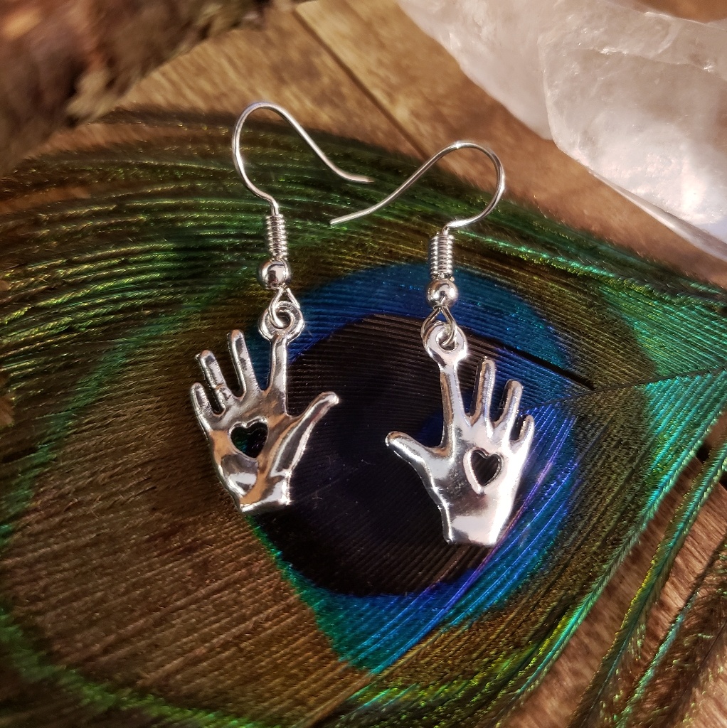 Heart-In-Hand Earrings Mother~Healer~Nurse~Peace~Volunteer~Rn~Lpn~Wiccan Goddess